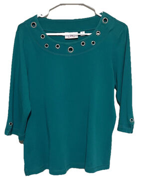 Quacker Factory Top Women’s Medium Green 3/4 Sleeve Rhinestone Silver Grommets
